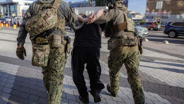 "Ховав камеру в коробку з-під соку": у Києві затримали агента Росії, який готував теракт