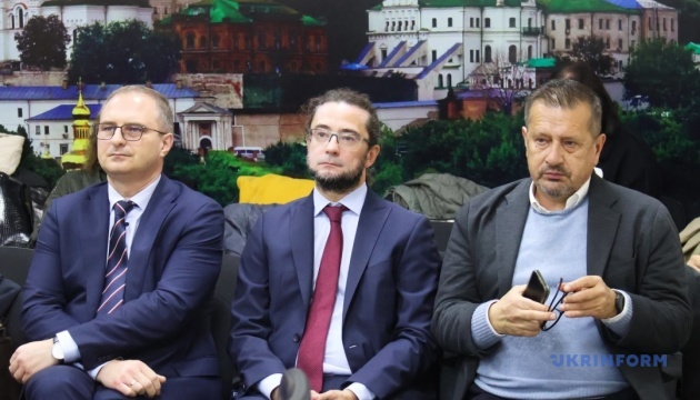 Польська й українська пам’ять про радянські злочини перетинається у Биківні та П’ятихатках - дипломат