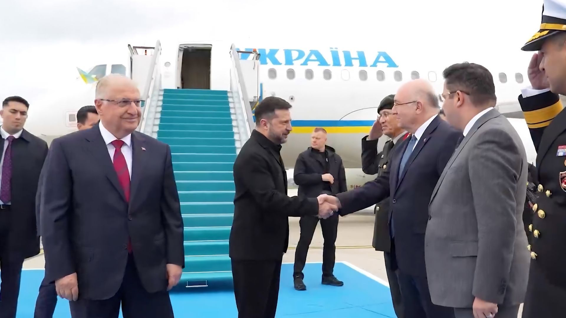 Зеленський прибув до Стамбула й анонсував важливі переговори щодо Чорного моря - 24 Канал