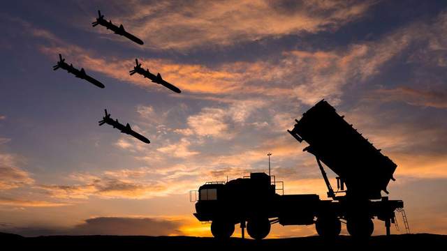 Ракет до Patriot бракує: як Україні вберегтися від російських атак балістикою