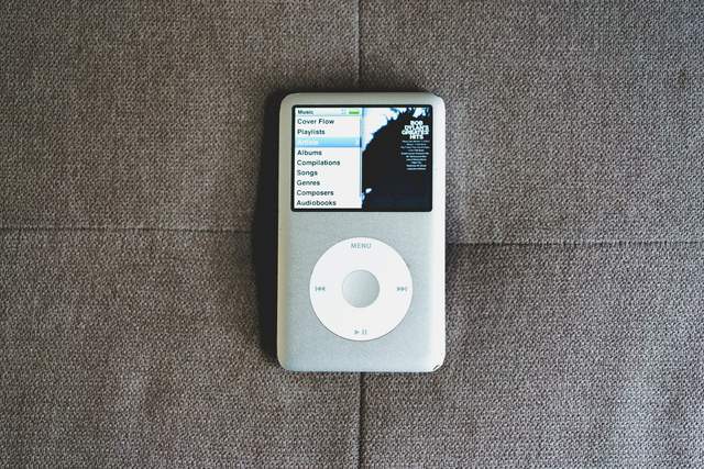 Apple Music приховує інтерактивний iPod із музикою та грою Breakout