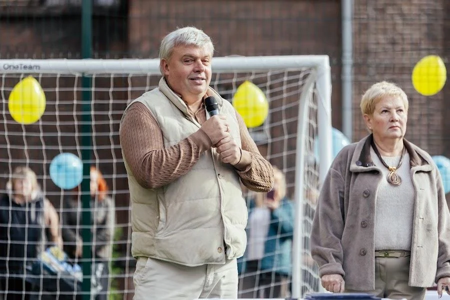 Григорій Козловський подарував вихованцям центру 'Мрія' сучасне футбольне поле