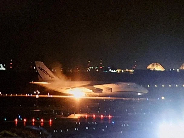 Займання літака АН-124. / © FL360aero в X (Twitter)