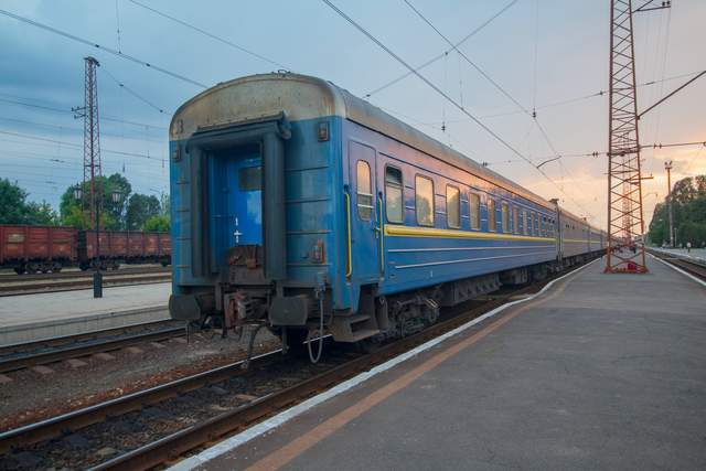 Понад 500 розбитих локомотивів: як Україна рятуватиме залізницю та що дозволять бізнесу