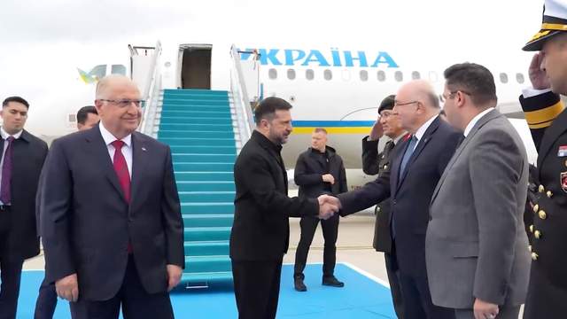 Зеленський прибув до Стамбула й анонсував важливі переговори щодо Чорного моря
