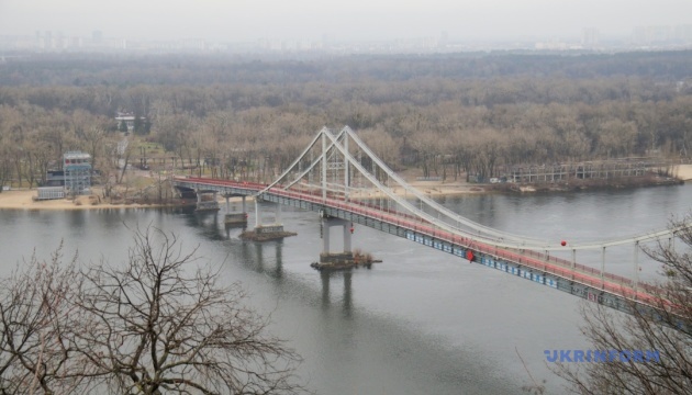 Синоптики прогнозують Україні м’яку зиму, але до морозу треба бути готовими