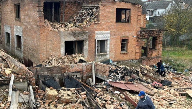 У Вінниці внаслідок нічної атаки РФ пошкоджені житлові будинки у двох районах