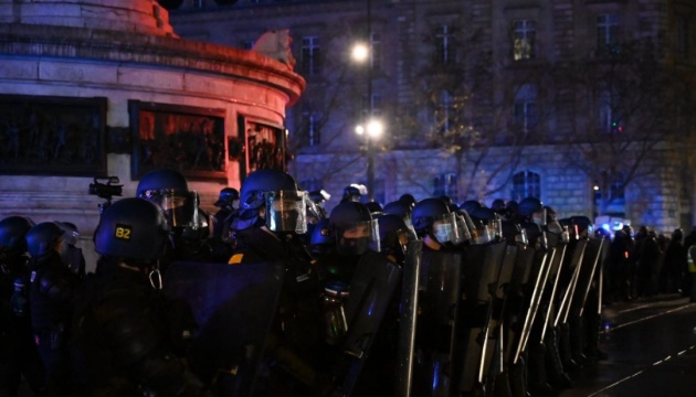 Після заворушень 61% французів більше не розраховують на захист правоохоронців