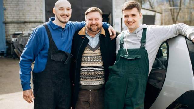 Від психолога на СТО до моторошних злочинів: 5 нових українських серіалів на Netflix