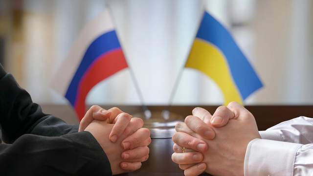 Мирні переговори України та Росії: що зараз відомо