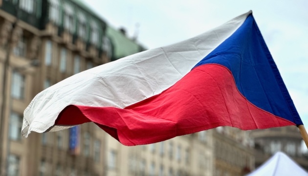 У Чехії планують удвічі знизити виплати українським біженцям