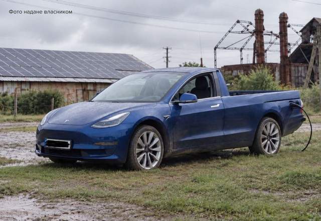 На Полтавщині легалізували пікап Tesla Model 3