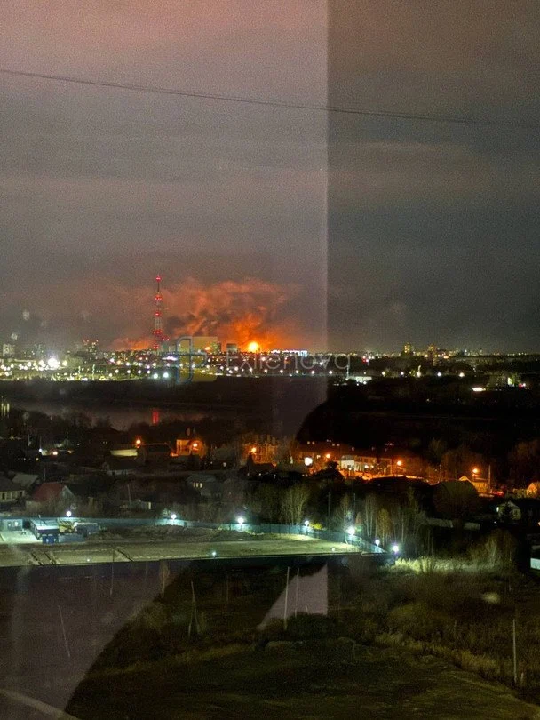 В Омську після атаки БпЛА спалахнув хімічний завод / © Exilenova+