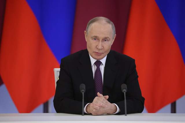 Путін заявив про готовність Росії відновити тристоронні переговори з Україною та США