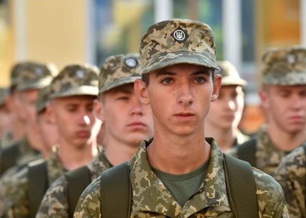 Мобілізація чоловіків до 25 років: у яких випадках та яких саме категорій це стосується