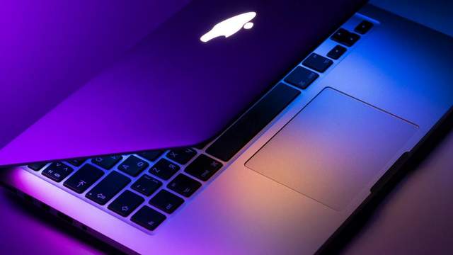 MacBook Pro M6 проти M5: чи вартий новий ноутбук Apple своїх грошей