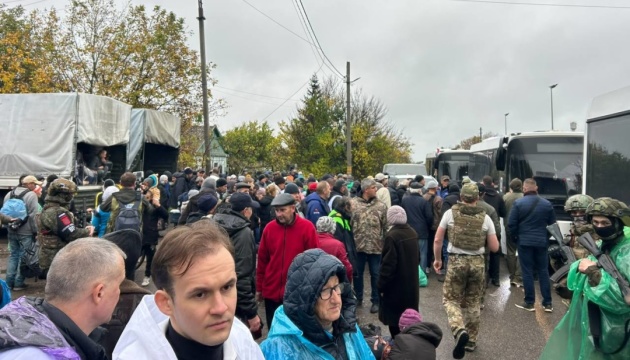 Для евакуації мешканців Олешків на підконтрольну Україні територію є транспорт - Буданов