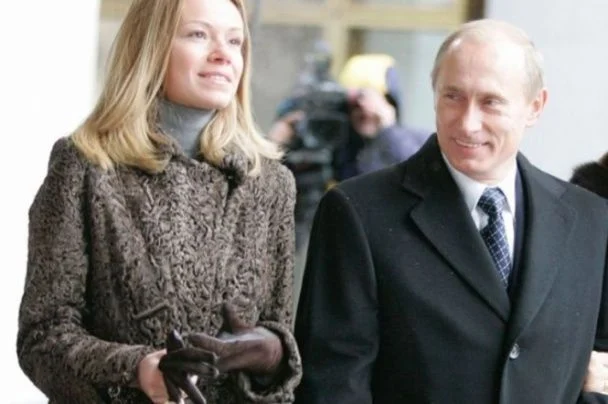Путін не хоче помирати: Кремль вкладає мільярди в боротьбу зі старістю, а його донька працює над генною терапією