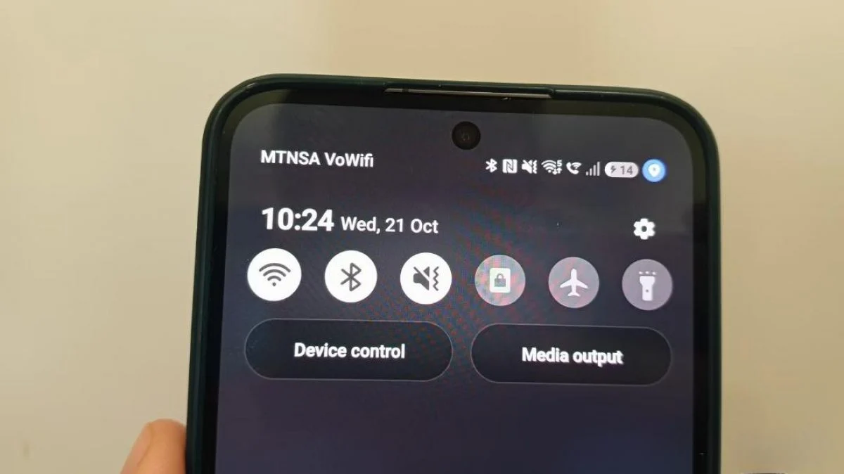 У кутку екрана Android з’явився значок слухавки: що смартфон намагається вам сказати