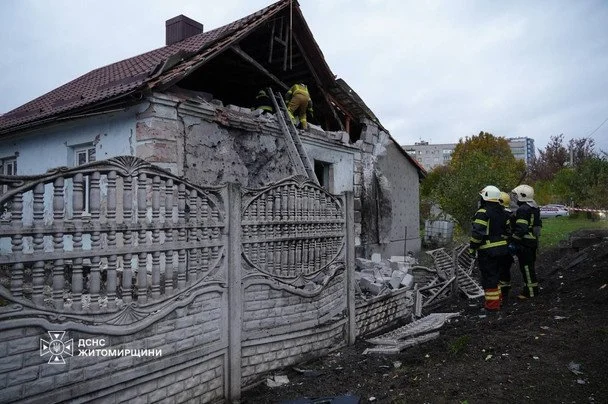 Росія атакувала дроном житловий будинок у великому місті: серед поранених — двоє дітей (фото)