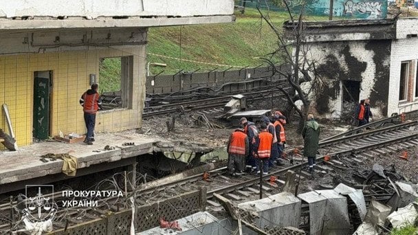 Станція метро "Чернігівська" у Києві відновила роботу після російського удару