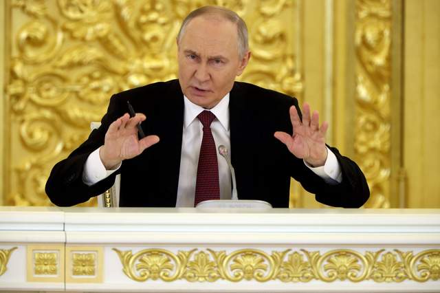 "Меле від безсилля": політтехнолог пояснив погрози Путіна влаштувати "Ормуз" у Балтиці