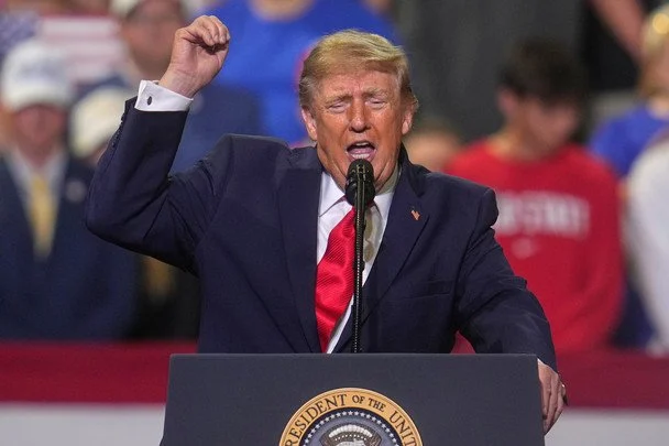 Трамп захотів назвати Атлантичний океан на свою честь: у Google йому відмовили