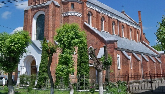 На Прикарпатті понад сотня людей готуються виконати твір Россіні «Страждальна Мати»