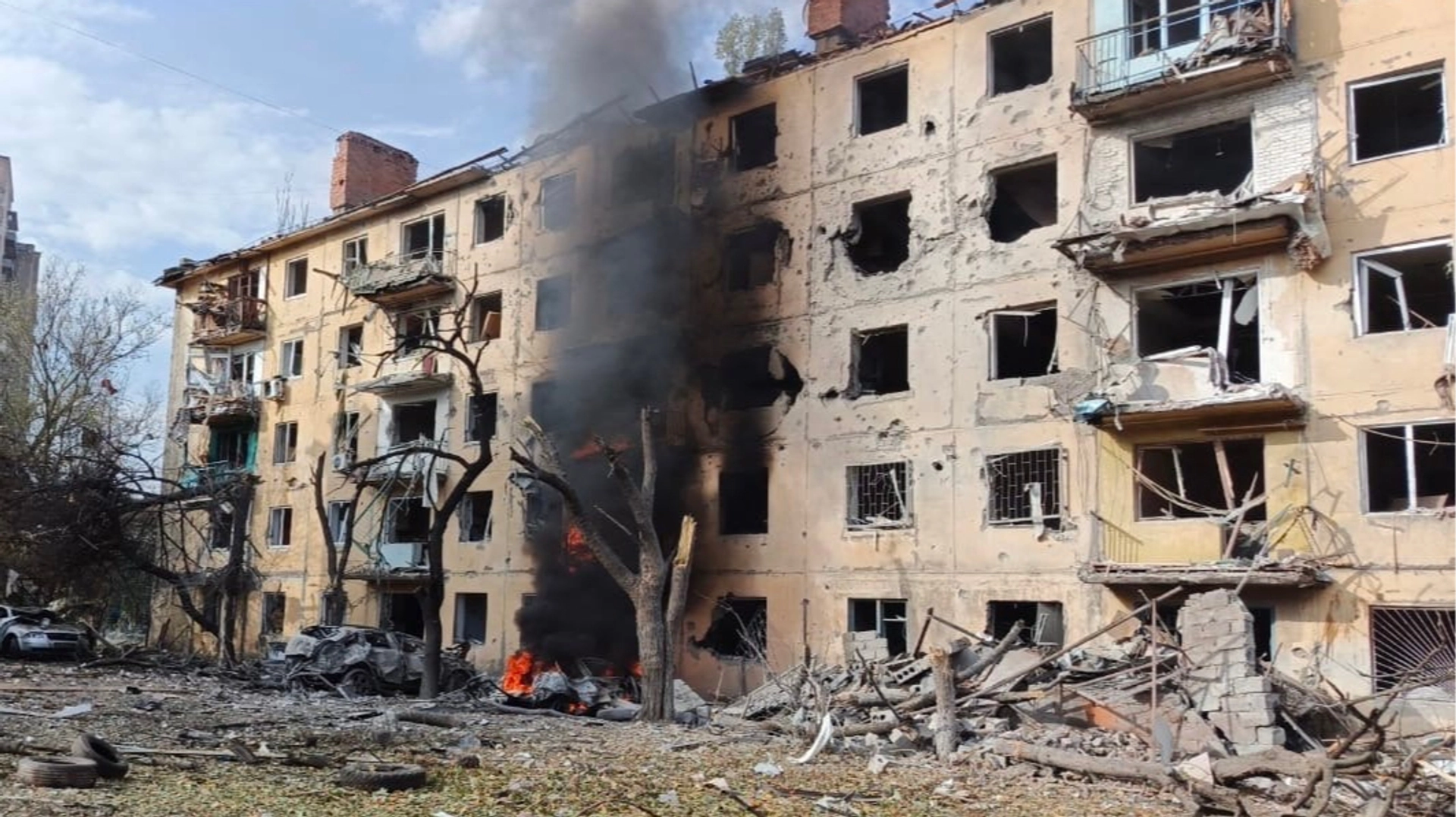 Росіяни скинули авіабомби на Краматорськ: загинули тепловики