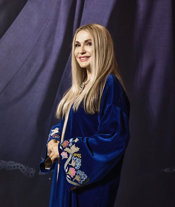 Ольга Сумська показала, який вигляд мала у шкільні роки: її схожість з 24-річною донькою вражає